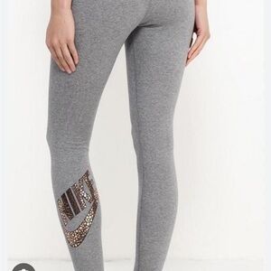 Nike Gray High-Rise Leggings with Graphic Design